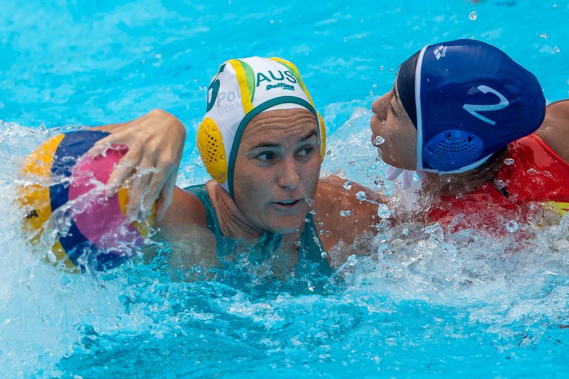 Day 4 Women's Water Polo — Dutch, Hungary, Greece, Australia into quarters