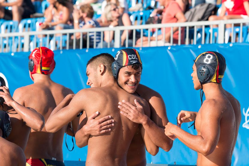 Colombia sinks Canada with a 4-0 rush, US beat New Zealand, both make the eight-finals