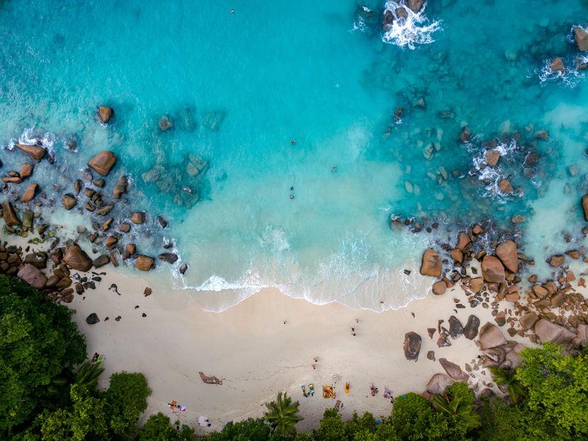 Anse_Lazio_Beach,_Seychelles_(38720921075)