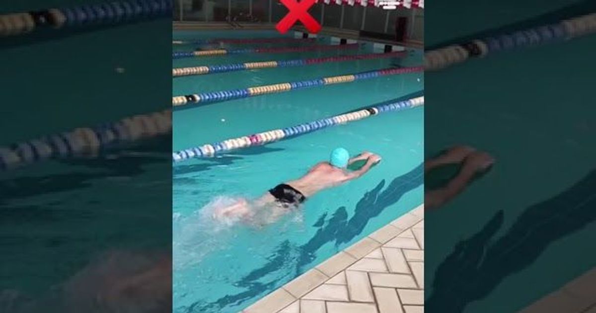 How to improve your freestyle kick using a kickboard 😉 swimming AQUA