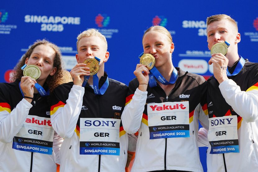 _Mixed 4x1500m Relay _ Open Water Swimming _ Day 10 _ World Aquatics Championships - Singapore 2025_Medium Res Image_m129406