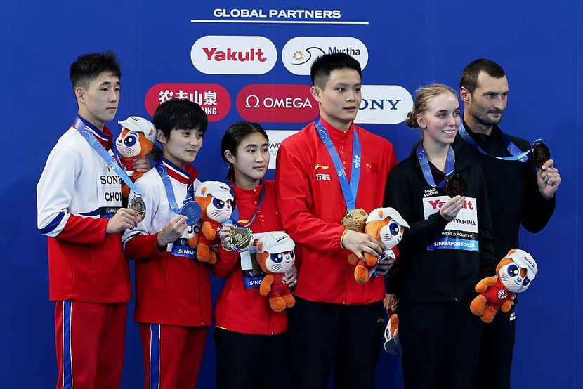 China rallies from worst to first in Mixed 10m synchro