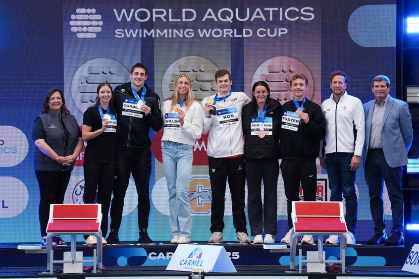 final awards Kate Douglass (USA), Caspar Corbeau (NED), Gretchen Walsh (USA), Hubert Kos (HUN), Kaylee McKeown (AUS), Carson Foster (USA) by Mike Lewis MJL01026