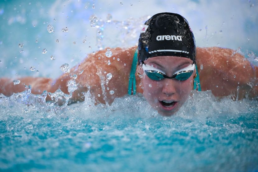 Gretchen Walsh (USA) by Mike Lewis DSC06937