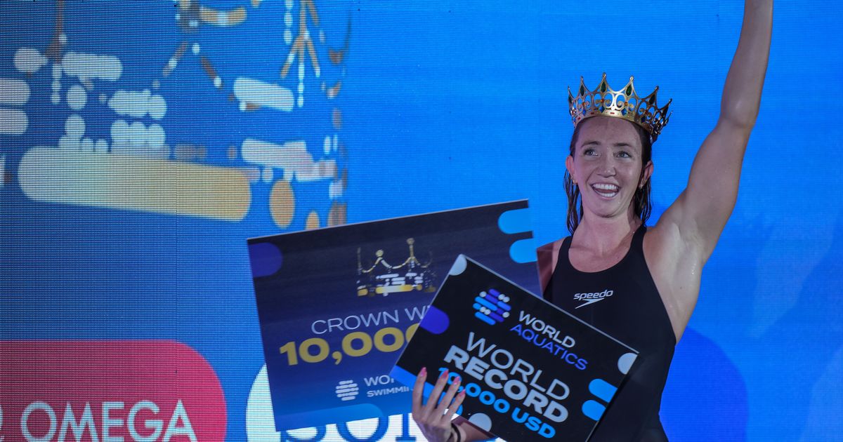Photo: Worldaquatics Lani Pallister Beats Ledecky to Win 800m Freestyle Gold