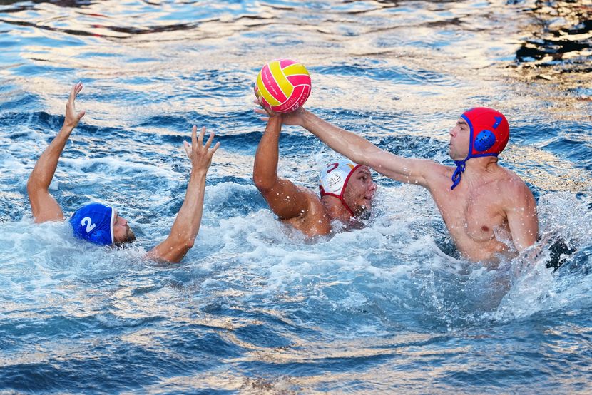 15.MNEvRUSheader.Petr Fedotov (RUS) defends Danilo Radovic (MNE)
